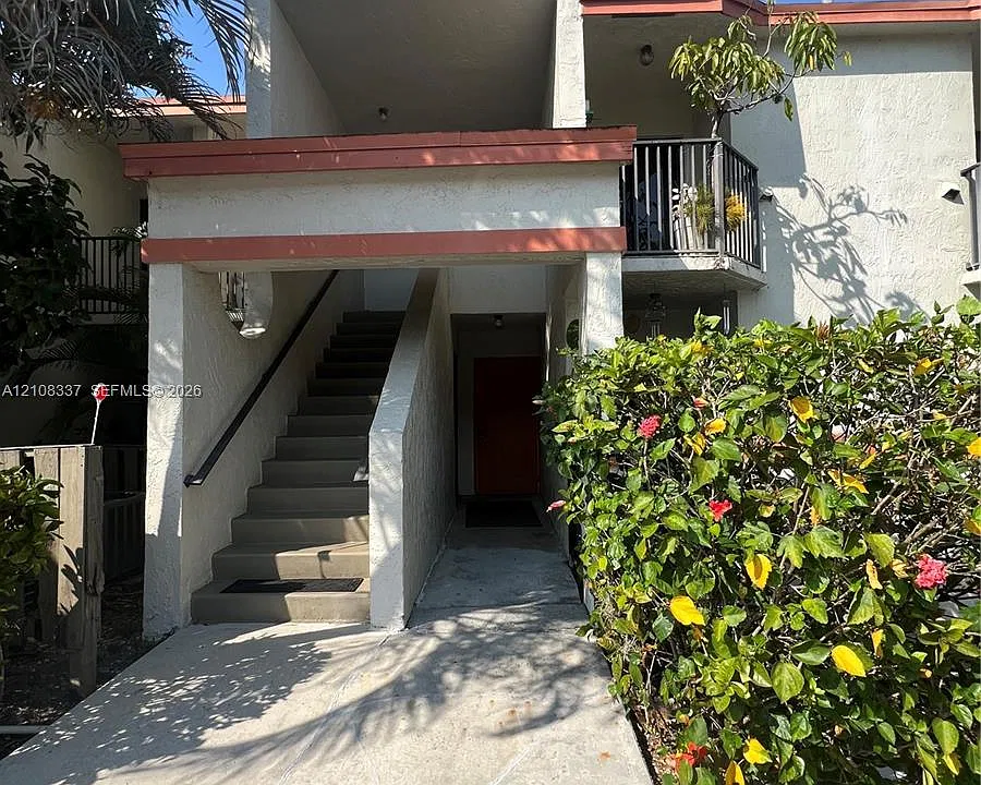 5533 Courtyard Dr #5533