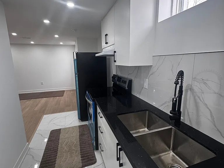 43 Terry Cres #BASEMENT — Photo 8