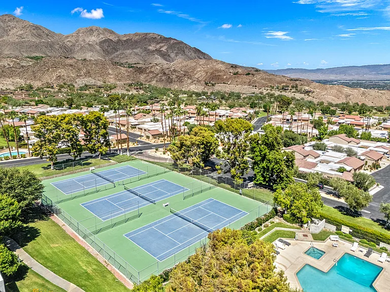 48950 Desert Flower Dr — Photo 43
