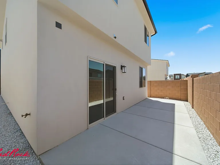 2341 E Siegel Ln — Photo 3