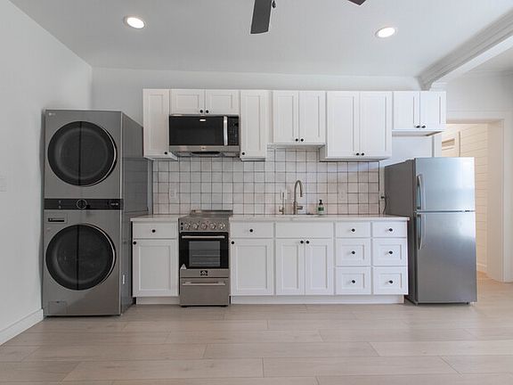 2nd image of 521 Texas St APT 3