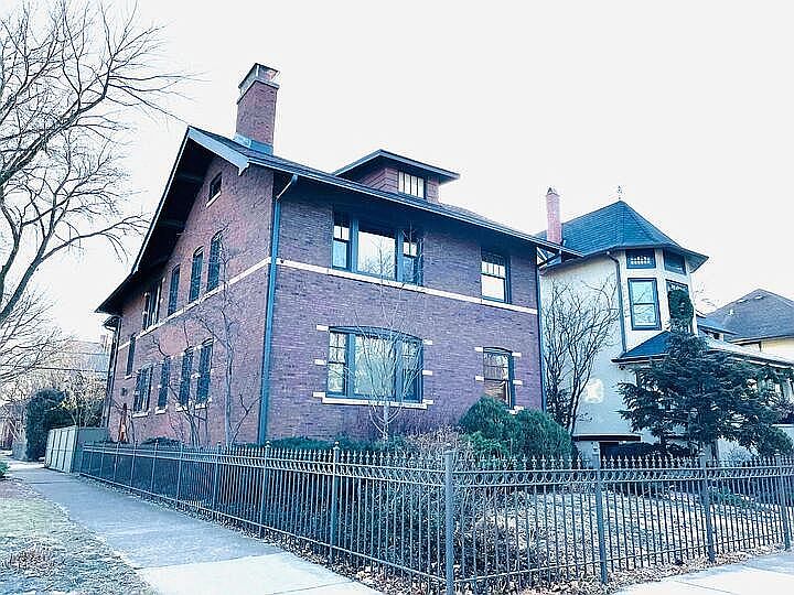 1st image of 5357 N Lakewood Ave