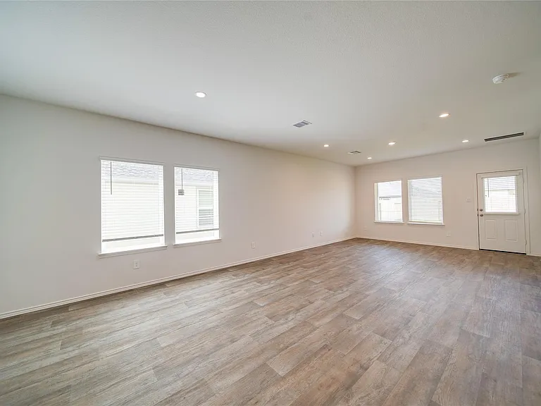 30838 Brightwell Bnd — Photo 6