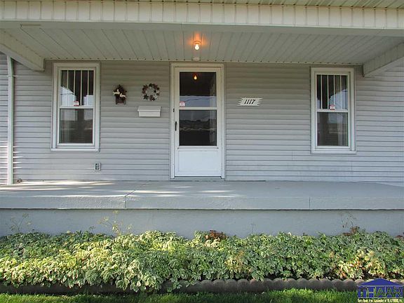 3rd image of 1117 Ash St
