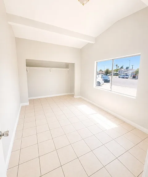2728 Armor St — Photo 5