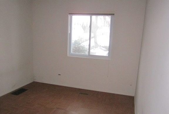 5th image of 90 Armitage Ave