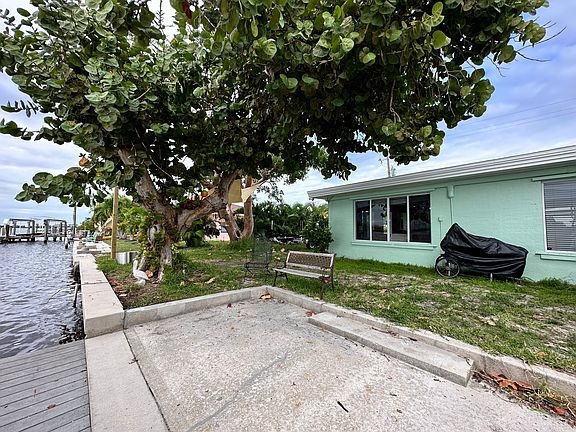 2nd image of 11569 Island Ave