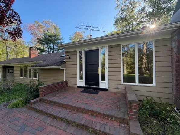 165 Heather Ln, Princeton, NJ 08540