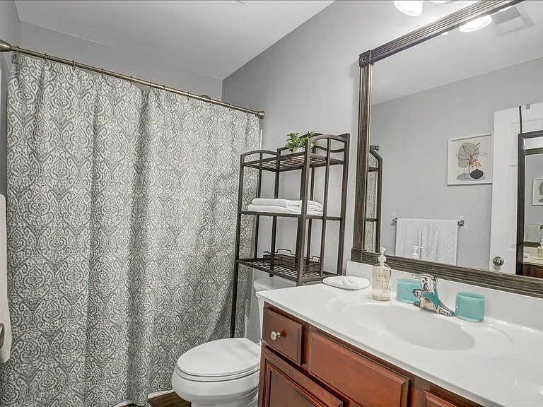 114 Creighton Ln — Photo 20
