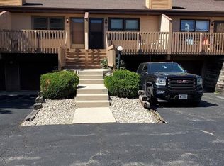 3746 Cheyenne Ct, Racine, WI 53404