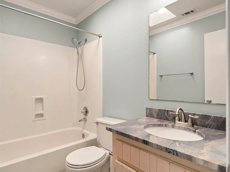 3510 Silvertree Ln — Photo 53