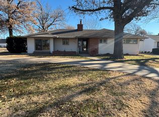 1004 Tobias Dr, Lyons, KS 67554