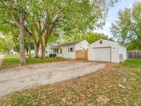 321 Norma Ave, Evansdale, IA 50707