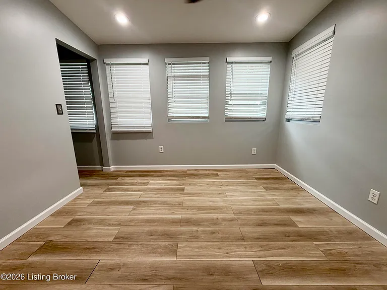 406 Evergreen Rd — Photo 5
