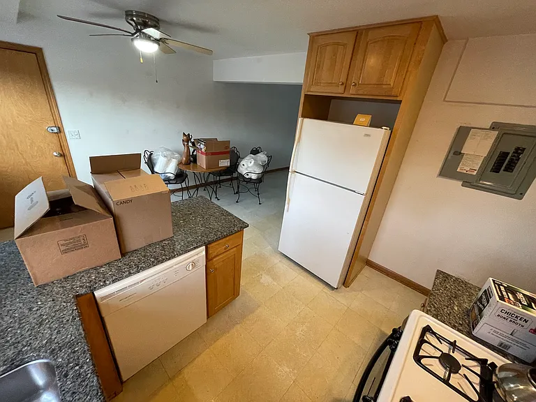 5448 W Higgins Ave #3 — Photo 5