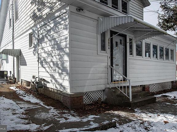 3rd image of 101 Fox St Unit A