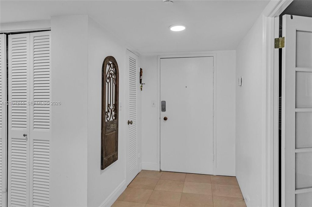 111 N Pompano Beach Blvd APT 1103, photo 4