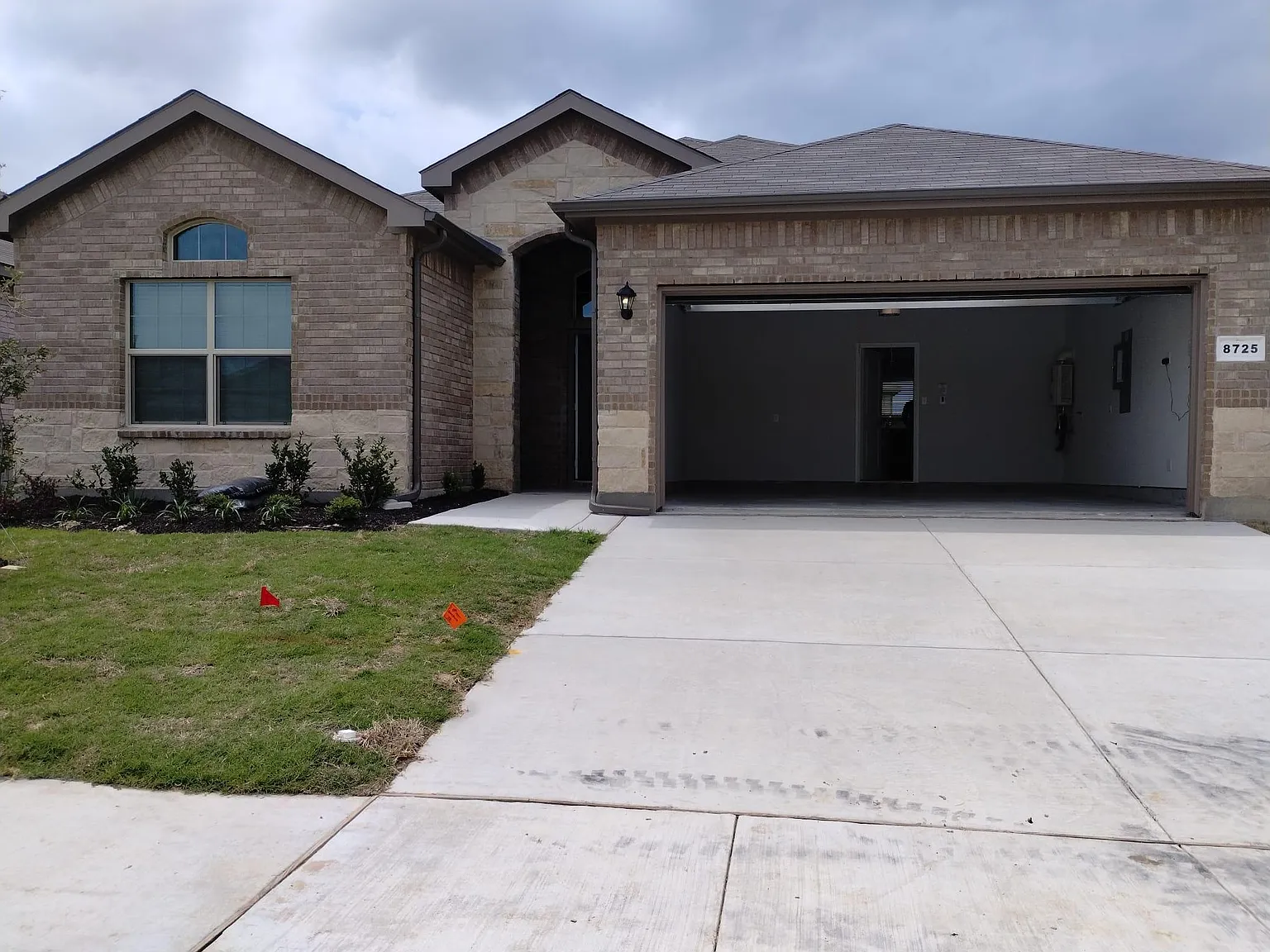 4 bed, 1773 sqft, $2,295 — Photo 1