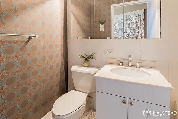 Rented by Halstead Real Estate | media 37