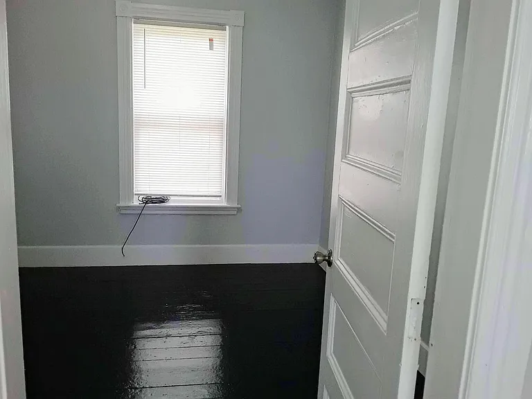 3-107-109 Endicott St #3 — Photo 12