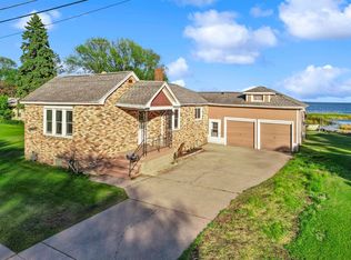 103 W Bay Shore St, Marinette, WI 54143