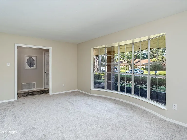 7617 Tampa Way — Photo 7