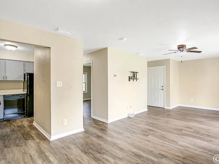 4995 Cobia Dr SE #D — Photo 5