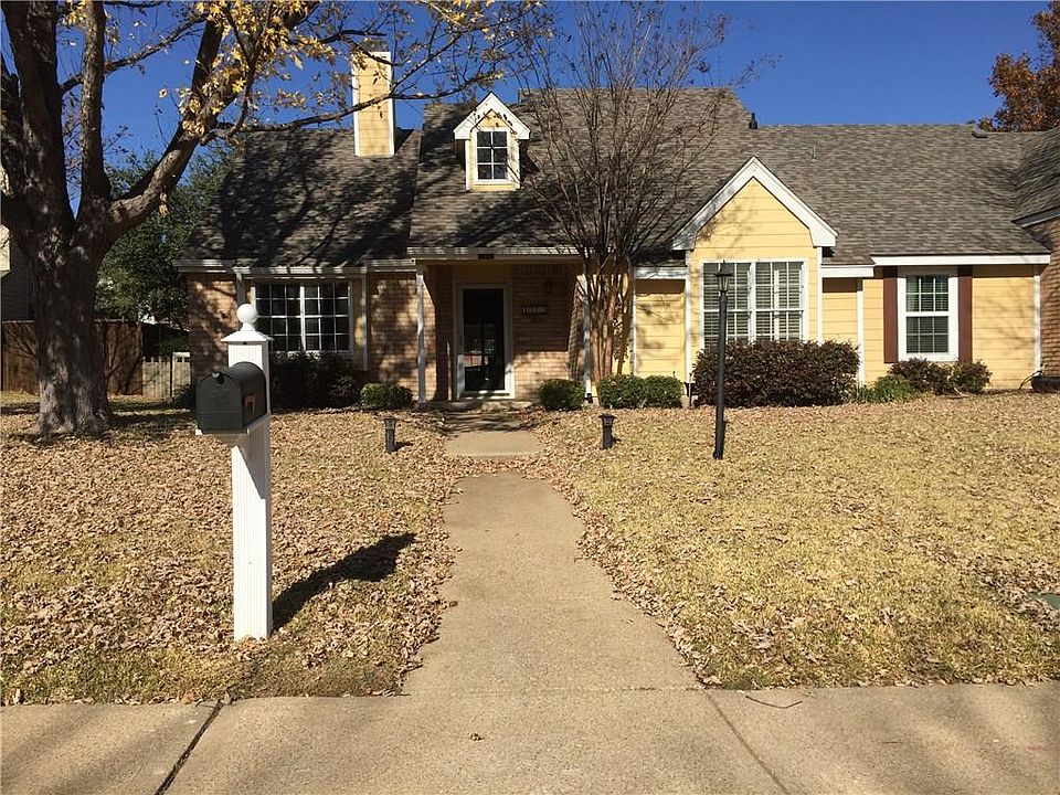 1st image of 1429 Broadmoor Dr