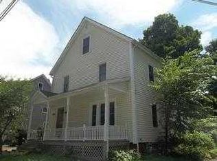 18 Lyman Ave, Easthampton, MA 01027