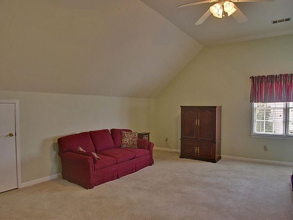 Bonus Room (up)
