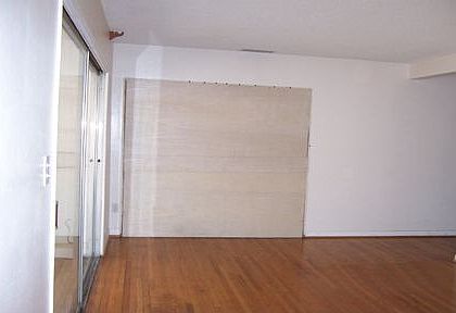 4th image of 626 Radway Ave