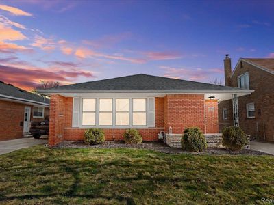 20455 Van Antwerp St, Harper Woods, MI, 48225