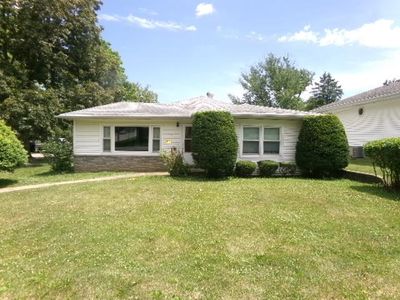 905 S McKinley Ave, Freeport, IL, 61032