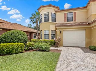 9480 River Otter Dr, Fort Myers, FL 33912