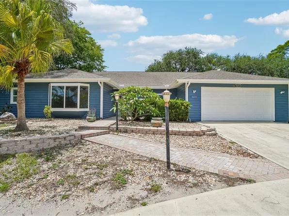 5609 Executive Dr, New Port Richey, FL 34652