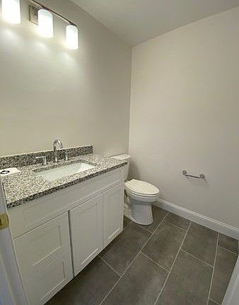 3rd image of 22 Green St #22