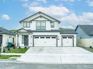 3800 Barbera St, Richland, WA 99352