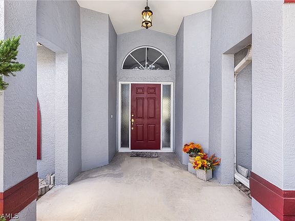 4th image of 9880 Laketree Ct