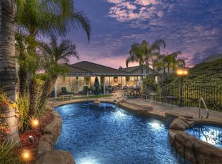 28704 Raintree Dr, Menifee, CA 92584