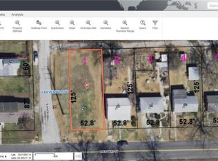 884 Cherokee St, Leavenworth, KS 66048