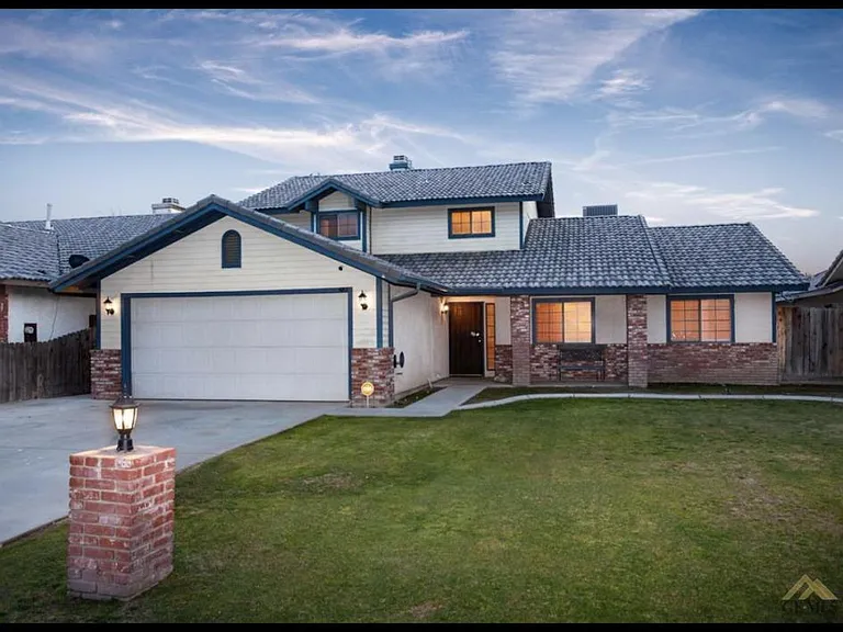 4213 Southern Breeze Dr — Photo 2