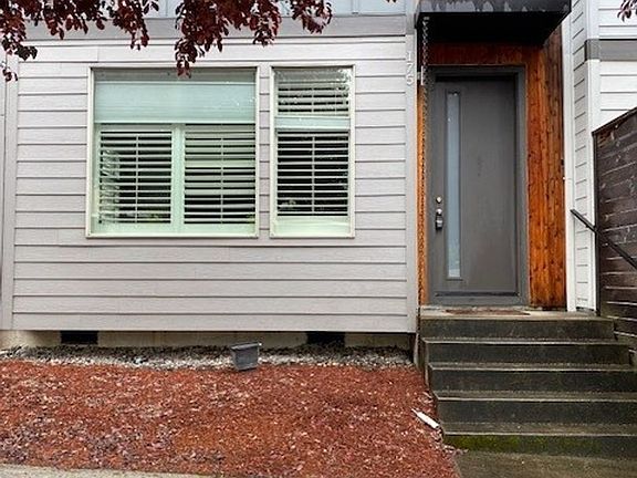 2nd image of 175 N 44th Pl