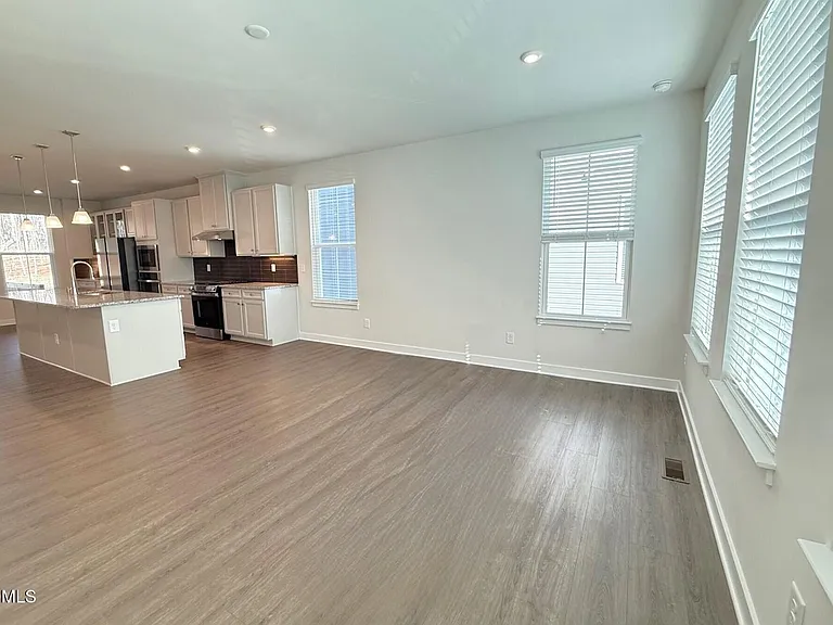 1362 Chowan Ave — Photo 9