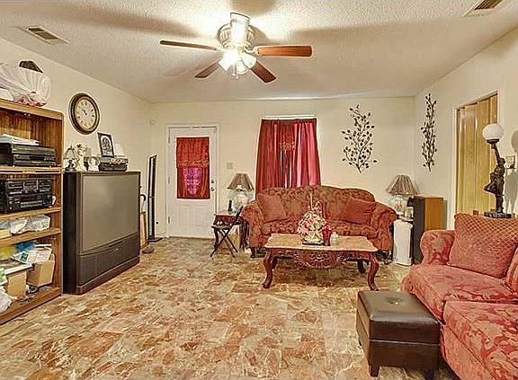 2nd image of 8721 Stroelitz St