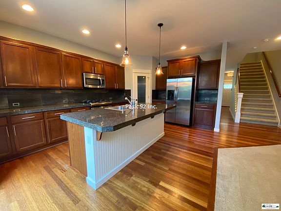 5th image of 8420 155th St E