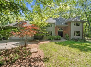5599 Great Hawk Cir, Ann Arbor, MI 48105