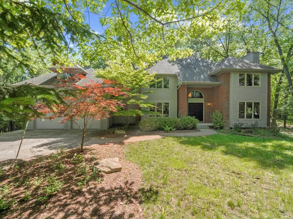 5599 Great Hawk Cir, Ann Arbor, MI 48105
