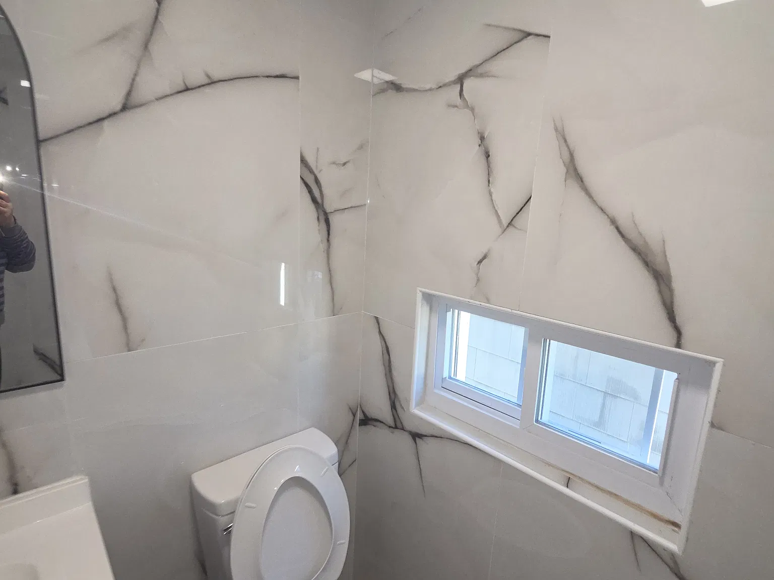 3 bed, $2,700 — Photo 2