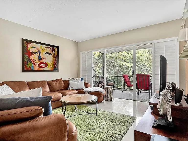 6060 S Falls Circle Dr #313 — Photo 2