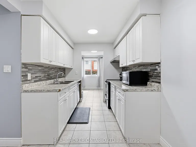 262 Kenora Ave #29 — Photo 17